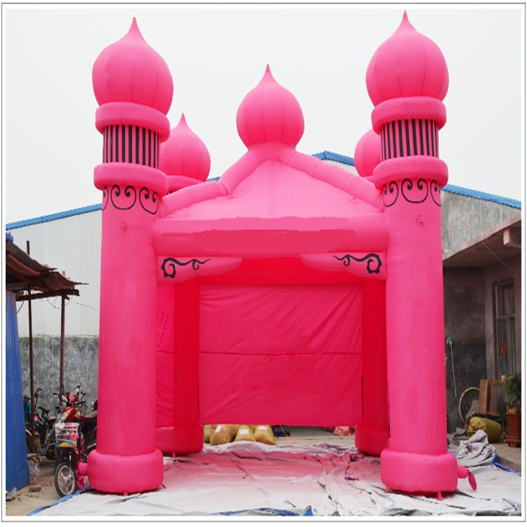 定城镇粉色帐篷